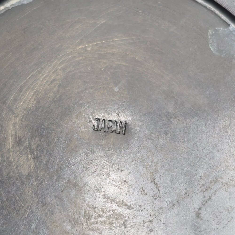 VTG Japanese Bronze Utsubata Ikebana Vase 5.5" Marked Japan Kenzan Insert - Picture 9 of 14